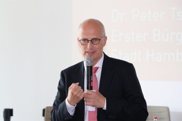 عمدة هامبورغ يعطي الأمل بالمزيد من تخفيف القيود