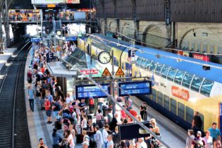 وضعیت دشوار در ایستگاه مرکزی هامبورگ: مقام‌ها به دنبال راه حل هستند
