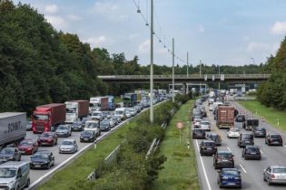 شروع تعطیلات و پیش‌بینی ترافیک سنگین از سوی سازمان حمل و نقل عمومی آلمان