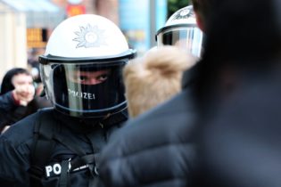 البديل وCDU: لن نرسل عناصر شرطة هامبورغ إلى برلين!