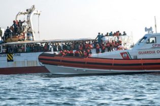 کاپیتان قهرمان: نجات‌ حدود ۴۰۰ نفر از دریای مدیترانه