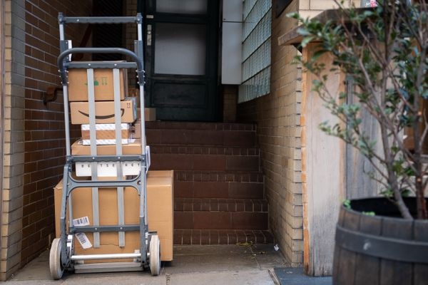 نظرة عن قرب لظروف العمل بتوصيل الطرود في ألمانيا!