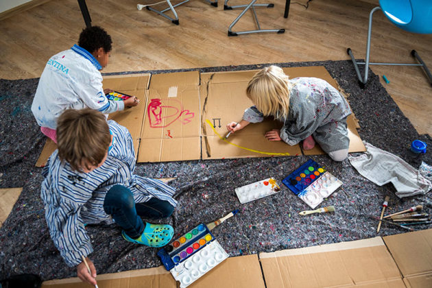 العائلات المهاجرة والخوف من مكتب رعاية الشباب!