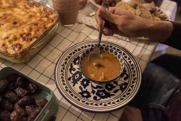 رائحة البامية الويكا تملأ (أو-بان) هامبورغ!