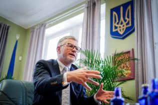 سفیر اوکراین به شولتس: «ما در جنگ‌ هستیم، نه مهدکودک»