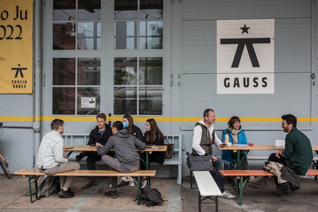 سفارة الأمل.. المقهى الدولي في هامبورغ!