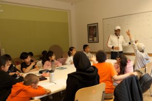 آموزشگاه زبان فارسی در هامبورگ برای کودکان و بزرگسالان