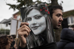 همبستگی نمایندگان مجلس ایالتی هامبورگ با معترضان در ایران