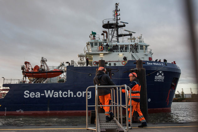 سفينة Sea Watch 5 لإنقاذ اللاجئين تصل هامبورغ