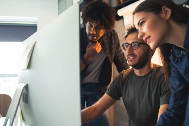 خمس المهاجرين أسسوا شركات ناشئة ومستقلون اقتصادياً!