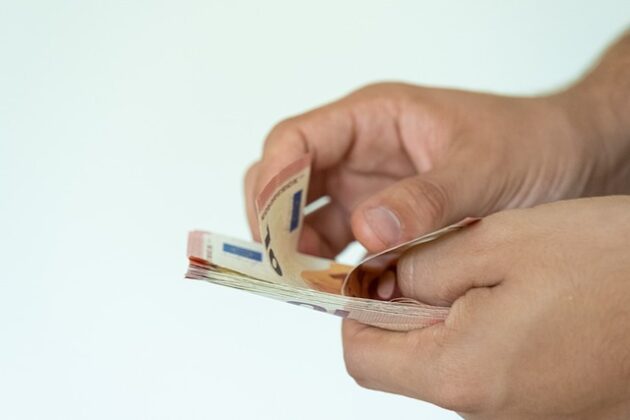 جنون الأسعار في ألمانيا.. كيف يلتهم التضخم نقودنا؟