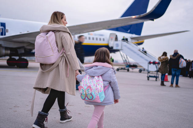 جریمه غیبت از مدرسه برای بلیت‌ ارزان‌تر؟ ۱۰۰۰ تا ۲۵۰۰ یورو برای والدین