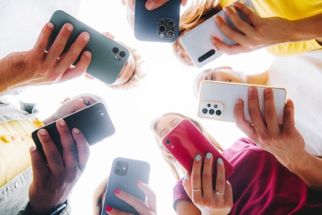اعتیاد به رسانه‌های اجتماعی؛ یک چهارم جوانان آلمان در معرض خطرند