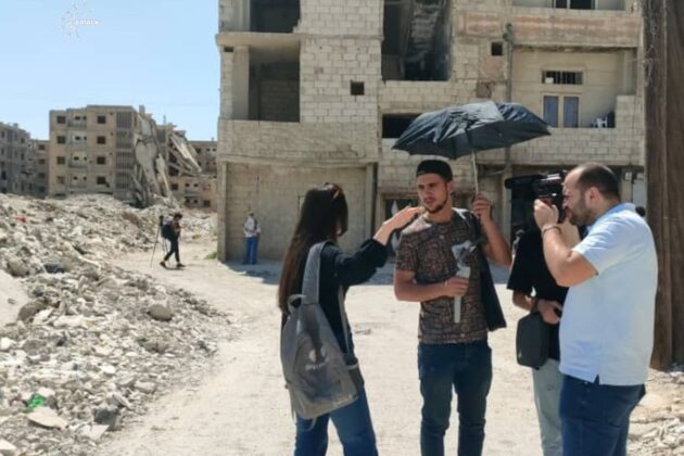 طلاب المدرسة الألمانية الصيفية للصحافة يزورون حي التضامن المدمر!