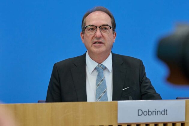 دعوة دوبريندت إلى إعداد طلاب المدارس للأزمات المحتملة