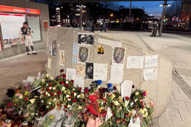 وقفة تأبينية لفاطمة ز. الفتاة الإيرانية التي قُتلت في محطة أو-بان فاندسبيك