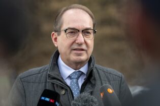 ادغام در بازار کار