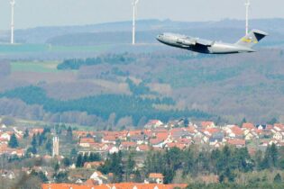 پایگاه امریکایی رامشتاین، جنگ ایران و امریکا، آلمان