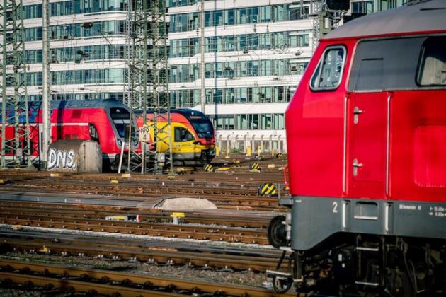 بحث درباره قیمت سوخت؛ اتحادیه راه‌آهن خواستار بلیت‌های ارزان‌تر شد