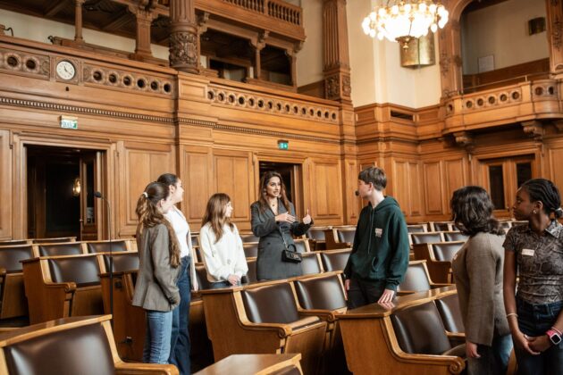روز آینده دانش‌آموزان در شهرداری هامبورگ؛ گفت‌وگو با مهریه آشفته درباره آشنایی نوجوانان با سیاست