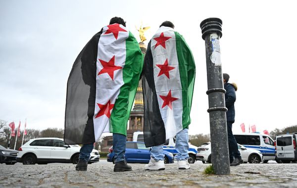 الشرع والجالية السورية في برلين: بين نقاشات الواقع وتطلعات المستقبل… ماذا حمل اللقاء؟