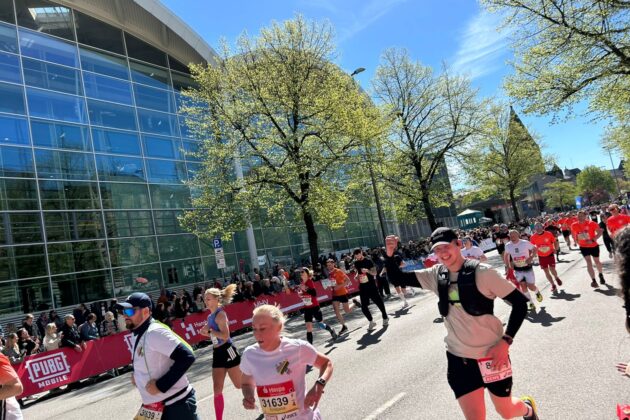 چهل‌مین دوره ماراتن هامبورگ؛ رکوردها، هیجان و یک حادثه پزشکی