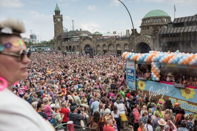 جشنواره‌ی موسیقی Schlagermove در هامبورگ با حضور ۴۰۰ هزار نفر